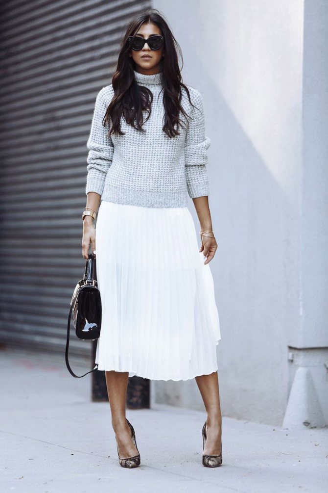 как носить свитер с юбкой