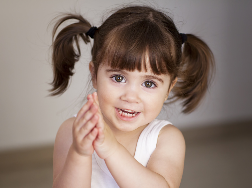 Забавная девочка