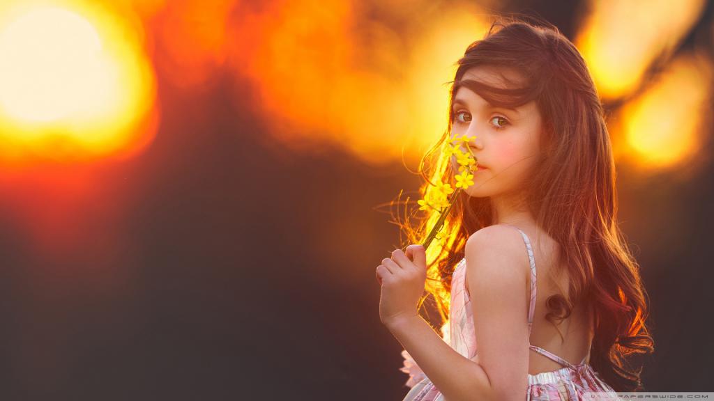 Девушка на закате.