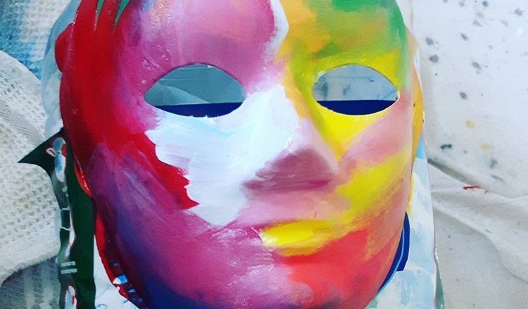 Что скрыто под маской