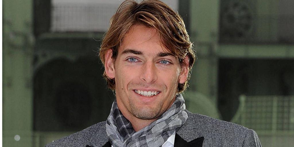 адель мужское или женское имя