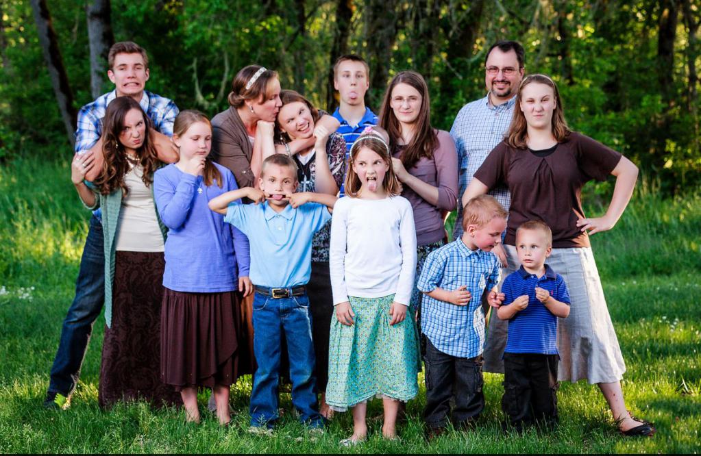 Веселая семья