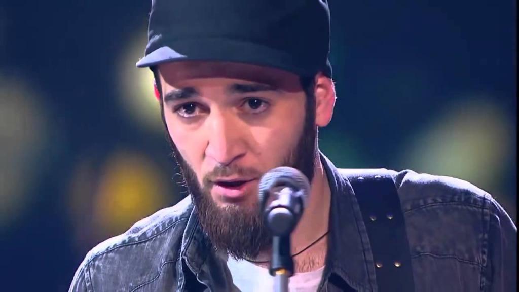 Певец Зелимхан Темирсултанов